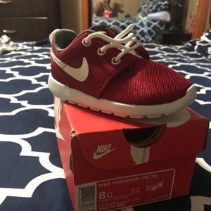 Brand new toddler Nike rosche